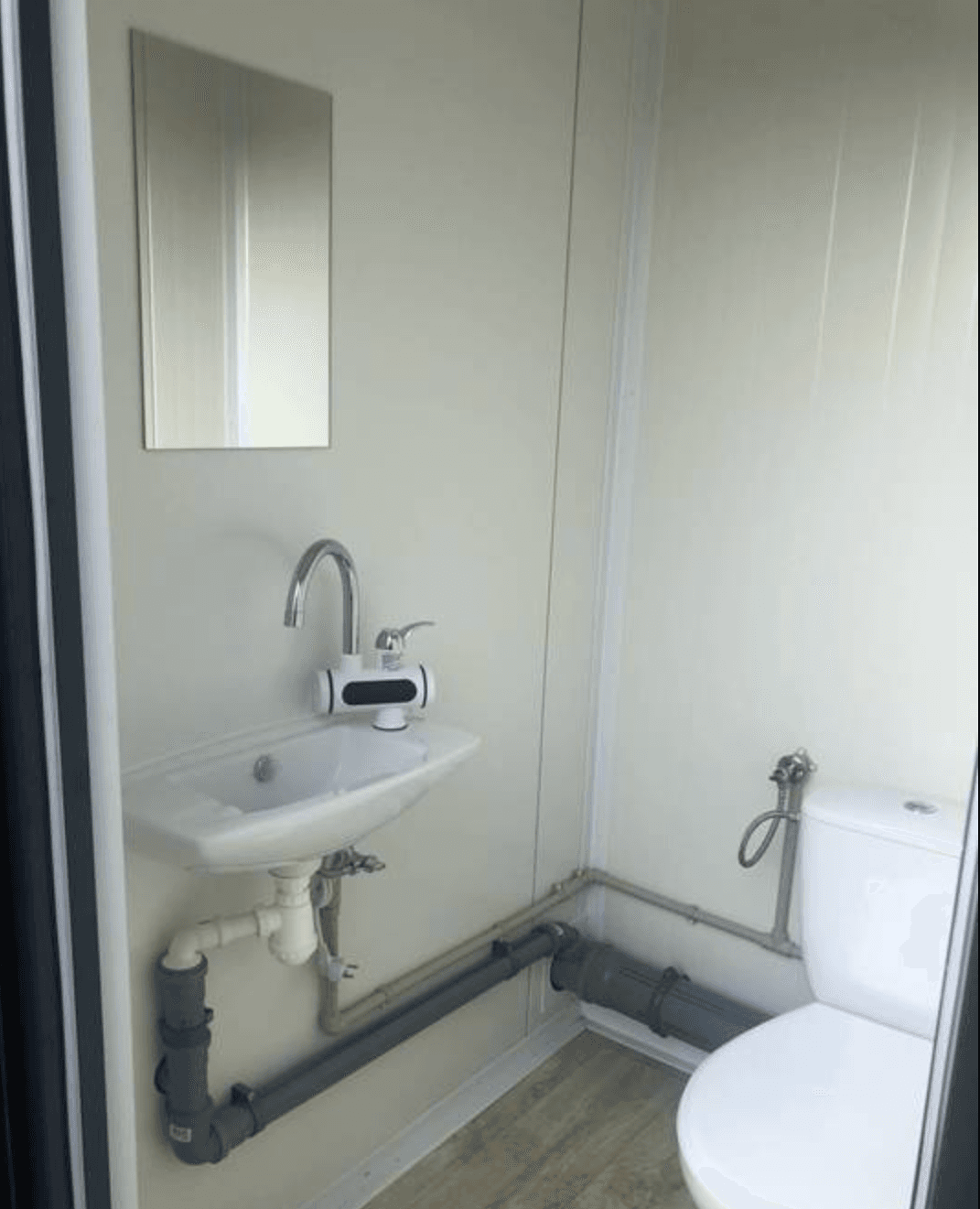Double sanitary container – 2 toilets / Toilet + urinal