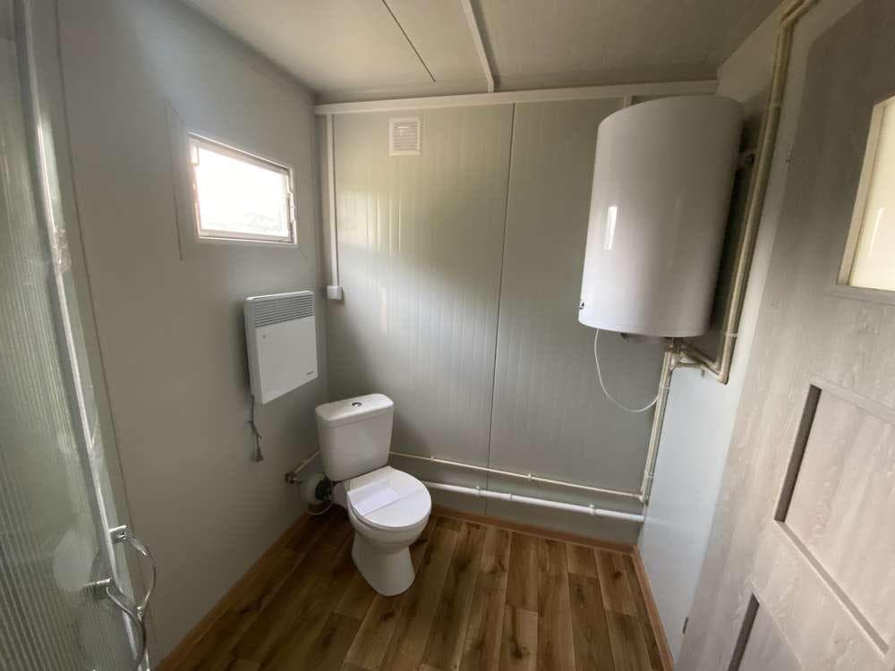 Used 20FT Office Container + bathroom – shower 