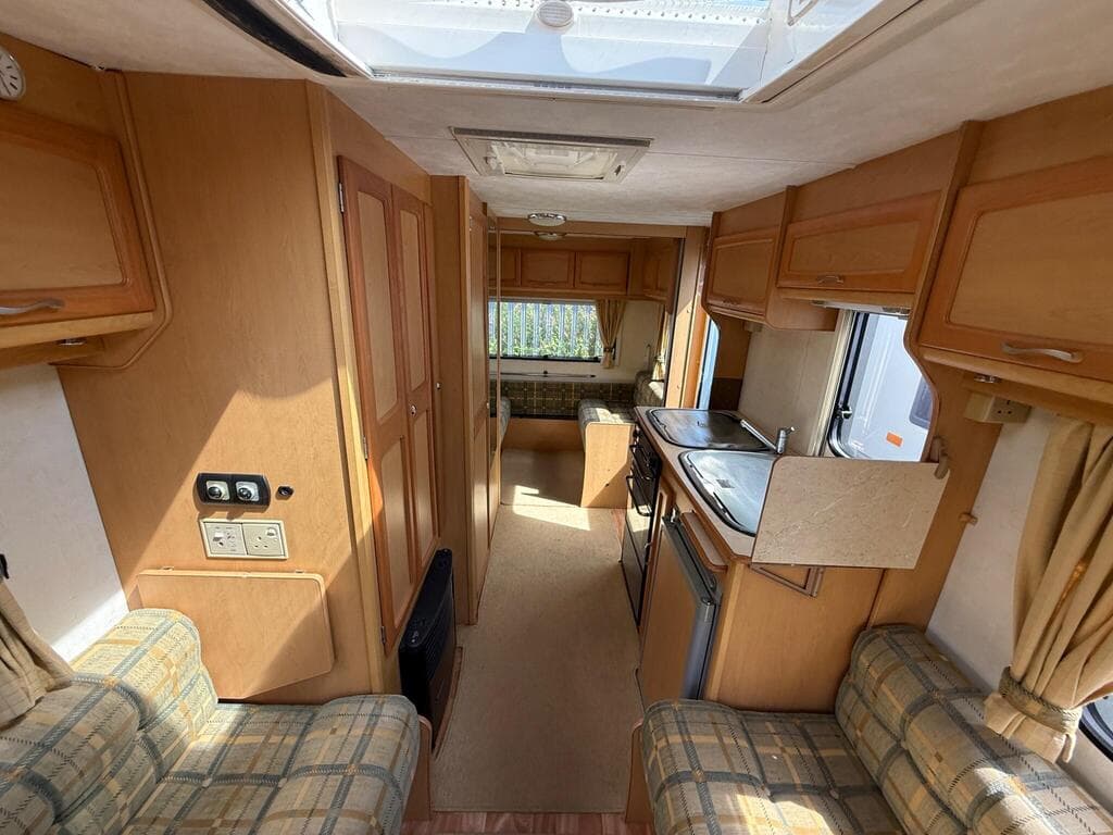 2005 Compass Rambler 16/5– 5 Berth Single Axle